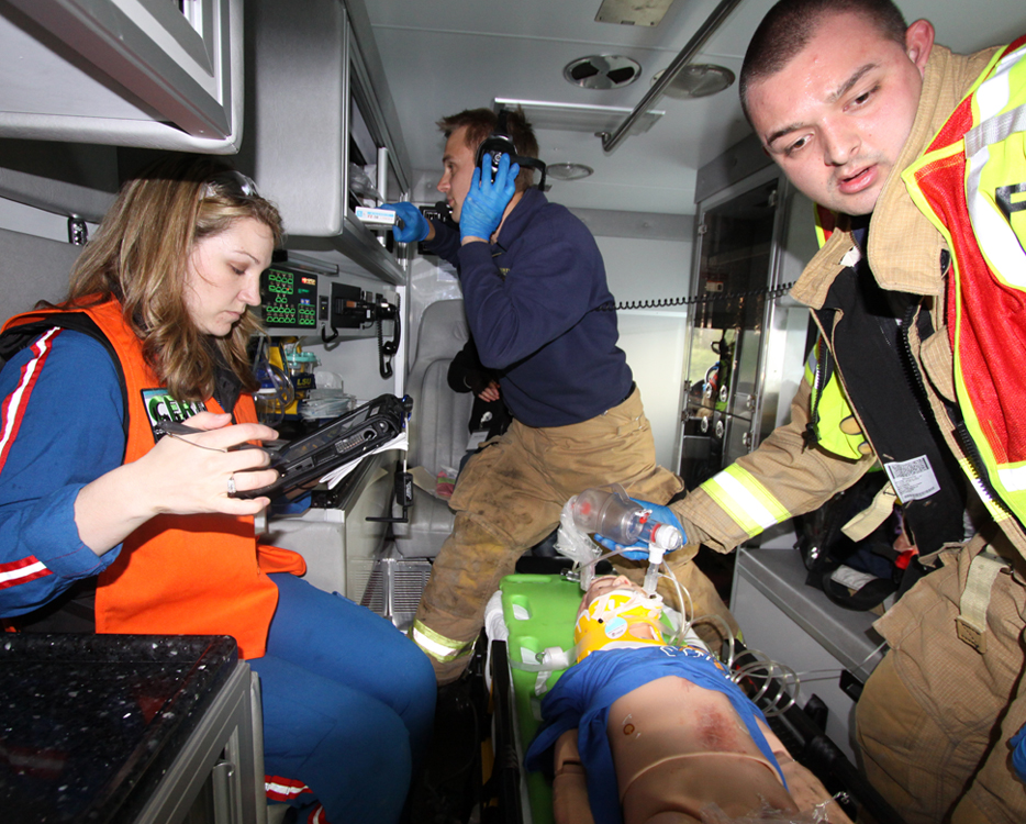 lfn-training-trauma-care-slider-2